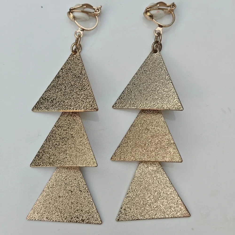 Gold Tone Textured Triple Triangle Tiered Geometric Clip On Dangle Earrings